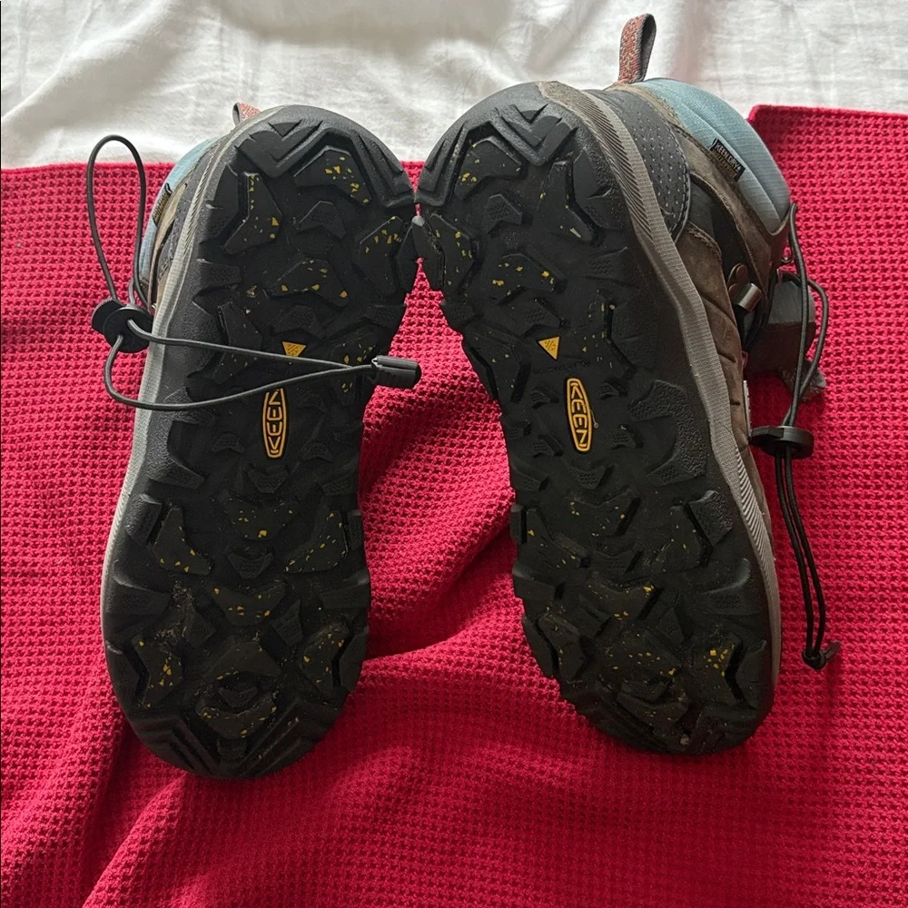Keen Revel IV boots (1023629), Very Good, size 9 - Picture 5 of 6